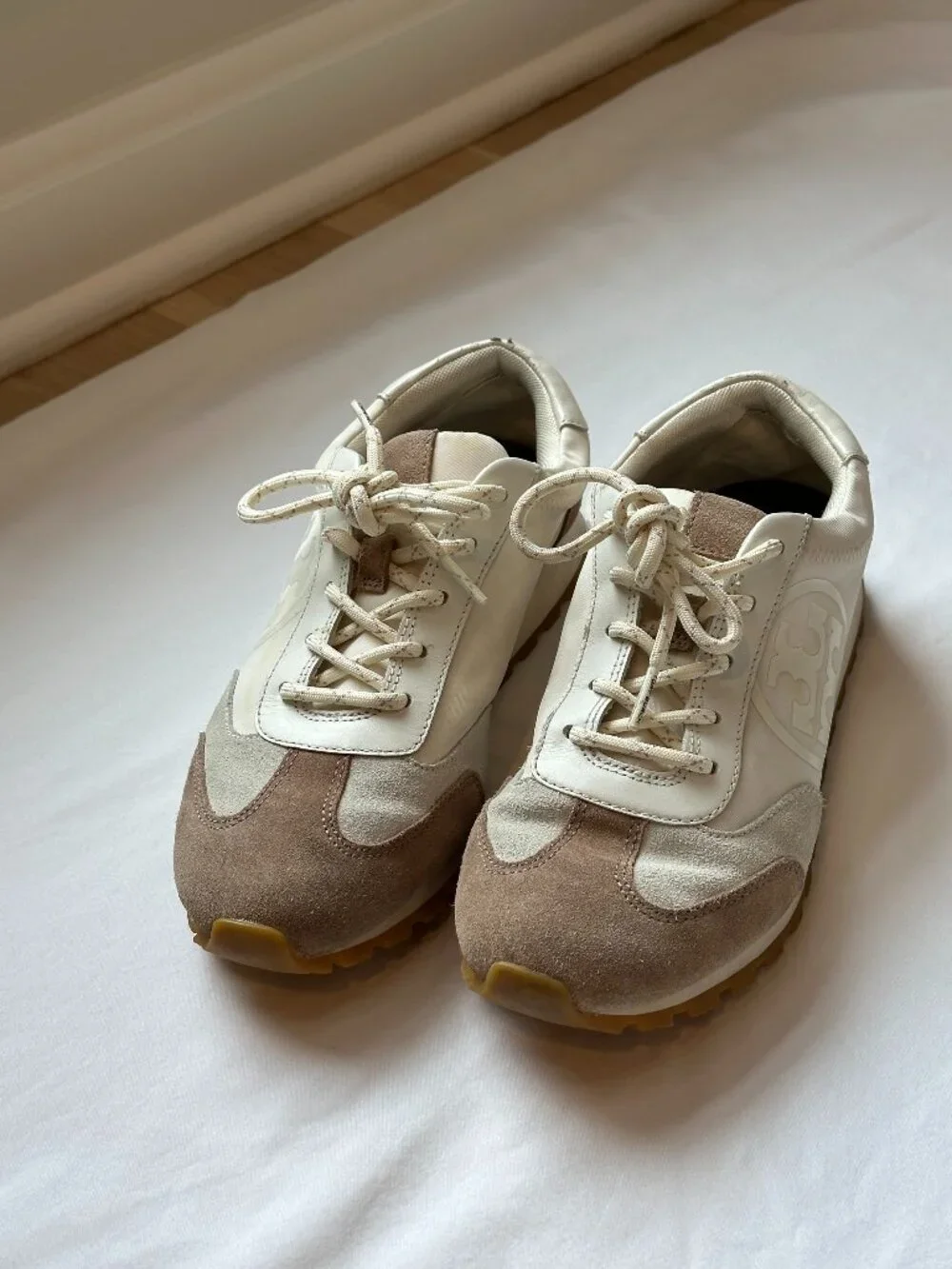 Beige Tory Burch sneakers
